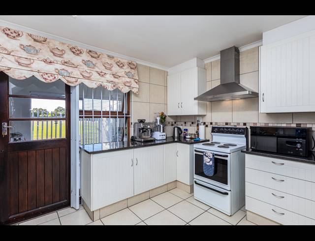 2 BEDROOM FREESTANDING SOLD IN DE TIJGER
